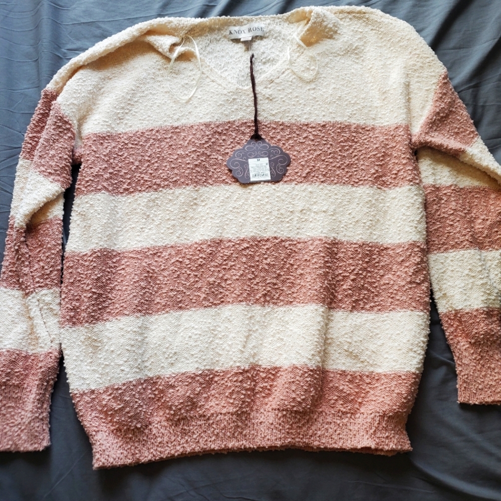 Know rose sweater